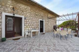 Апартаменты Zoky Cozy Attic Херцег-Нови Апартаменты-9